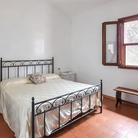 Pet Friendly In With Swimming Pool Sedini